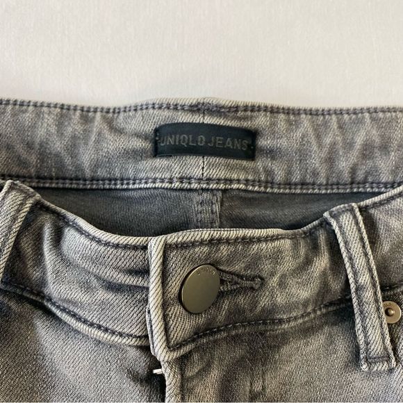 Uniqlo grey wash slim jeans - Picture 4 of 13